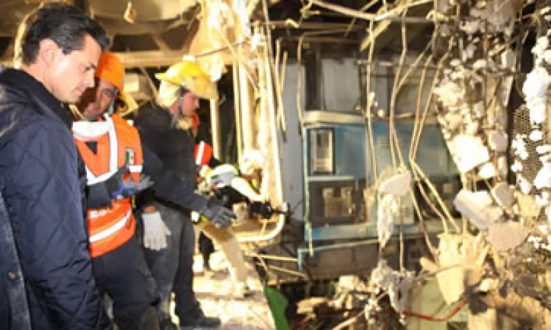 El presidente hizo un recorrido inesperado en la zona afectada la noche del sábado. (Foto: Reuters)