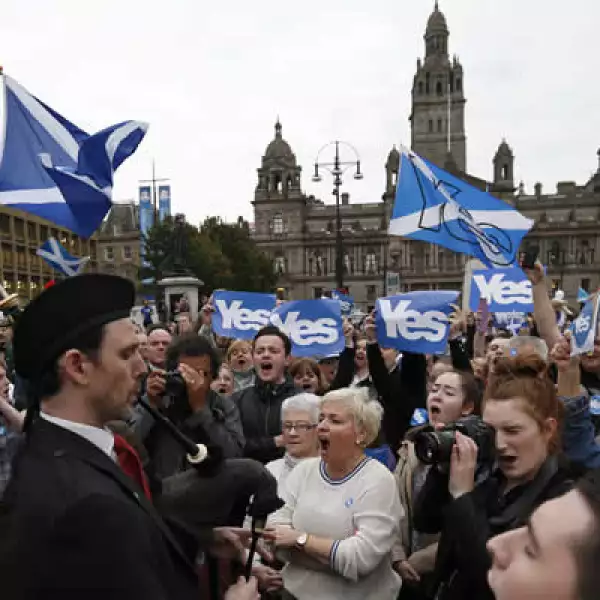 Alrededor de cuatro millones de votantes escoceses están convocados para responder a la pregunta ¿Escocia debería de ser un país independiente? , cuya respuesta tiene implicaciones para la economía del Reino Unido y Europa.
