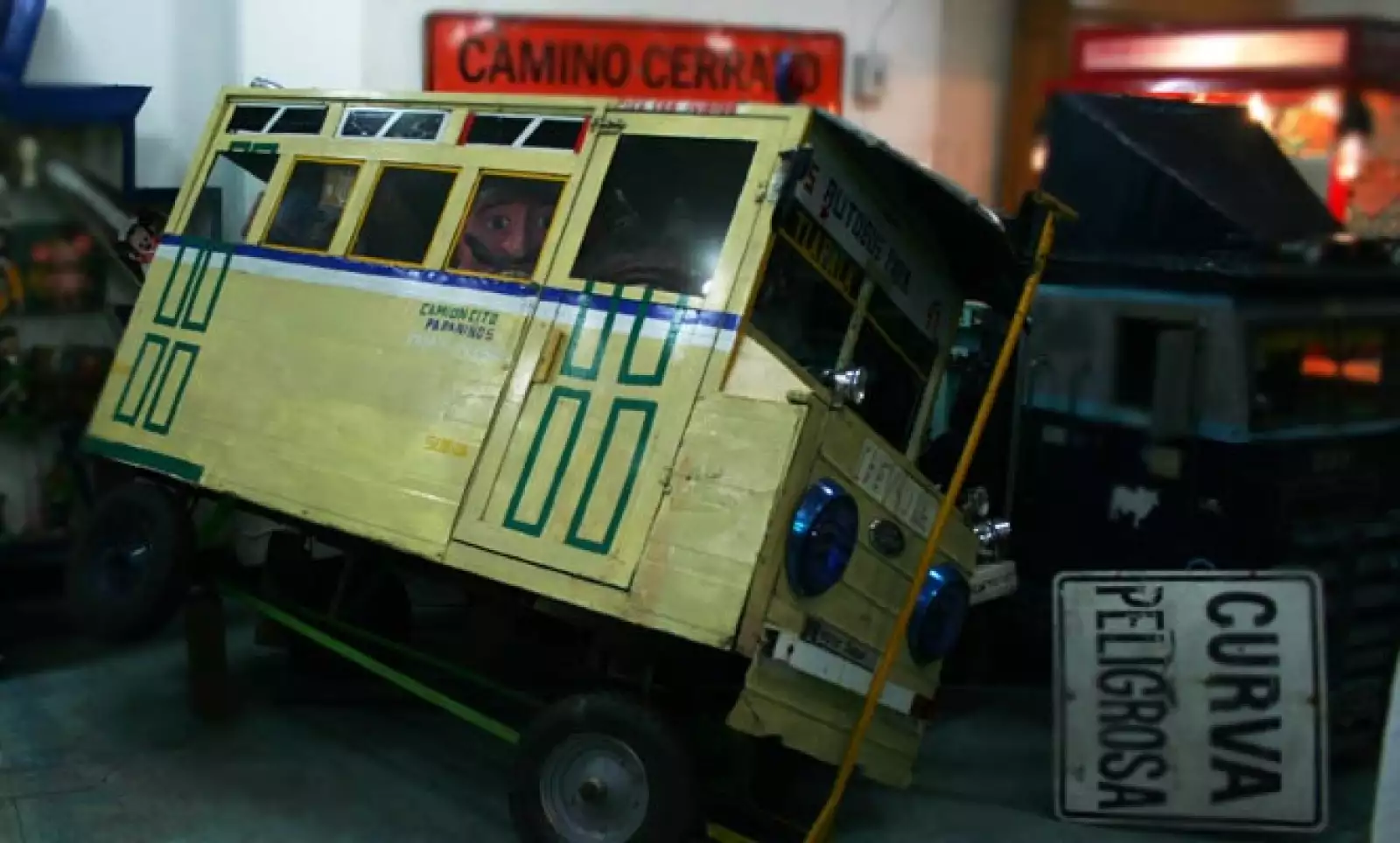 Las empresas jugueteras manufacturan réplicas en miniatura del transporte que se usaba en cada época. El tranvía no podía faltar.