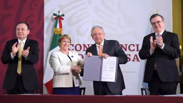 AMLO Bachelet
