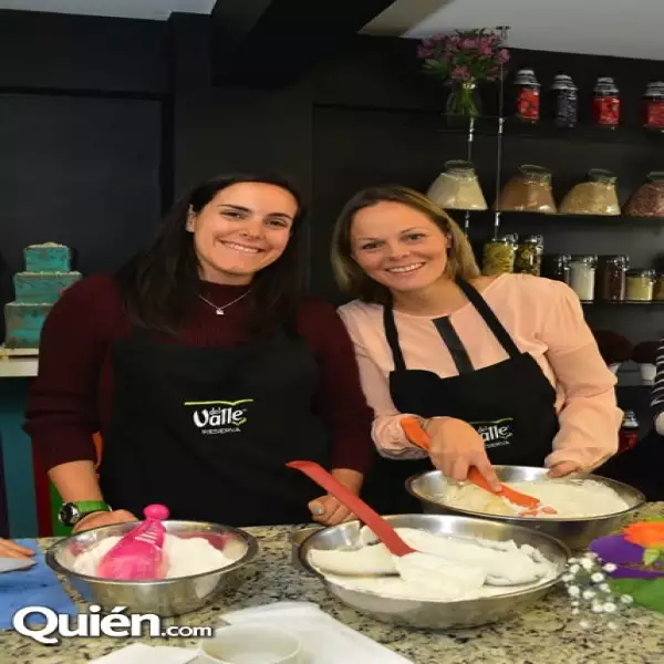 Mari Ulloa,Katia Flores