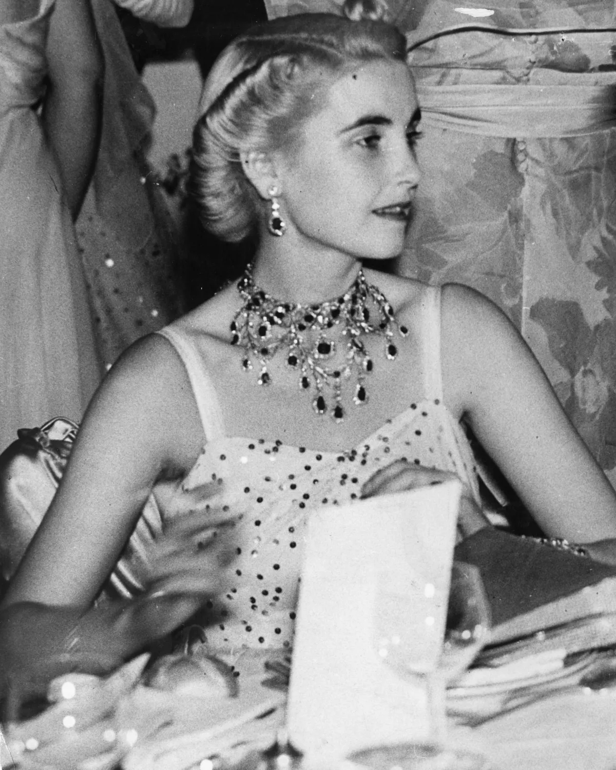 Barbara Hutton American Socialite At A Ball Held At The Grosvenor House In London She Died 11/5/1979. She Was The Fourth Wife Of Porfirio Rubirosa.
