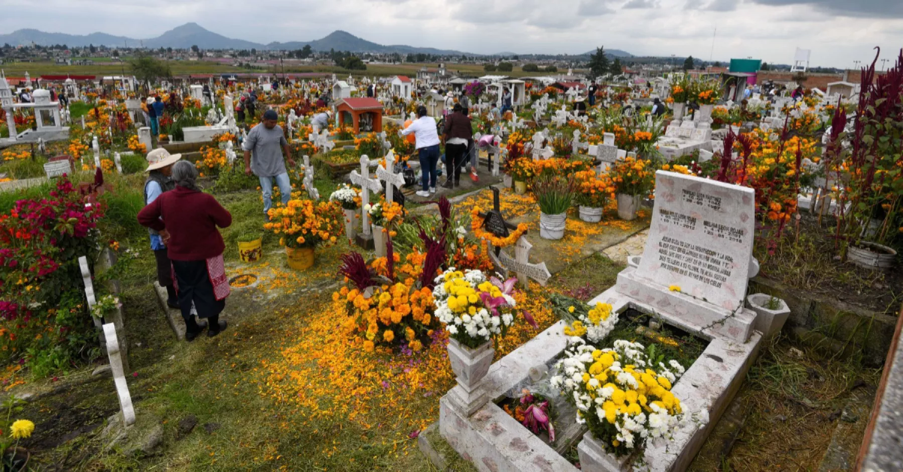 profanacion-tumbas-delito-en-mexico.jpg