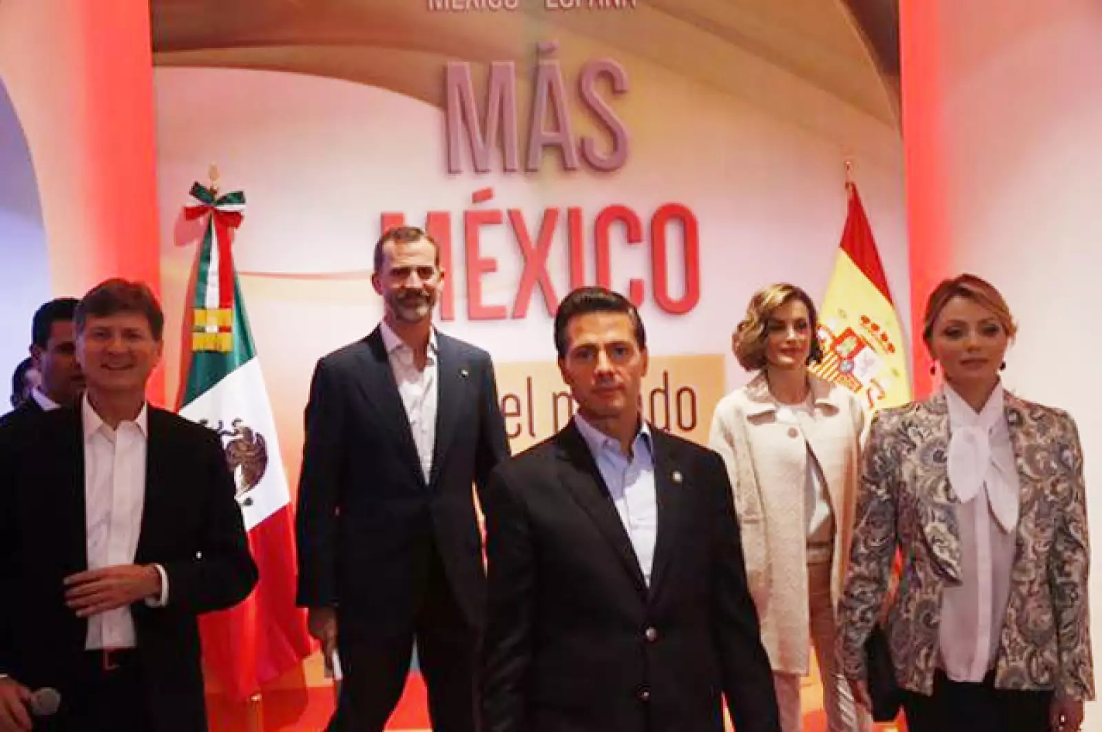 Recorrido por la muestra fotográfica `Más México para el Mundo´.