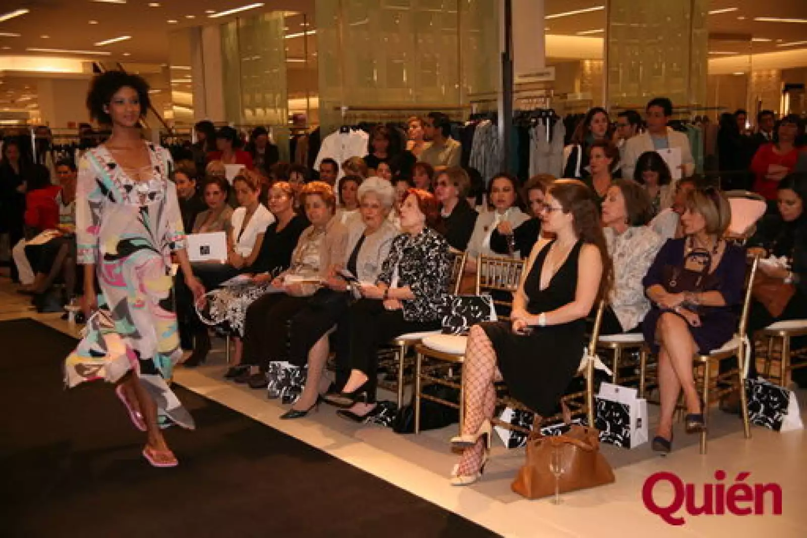 Aspecto. desfile Saks