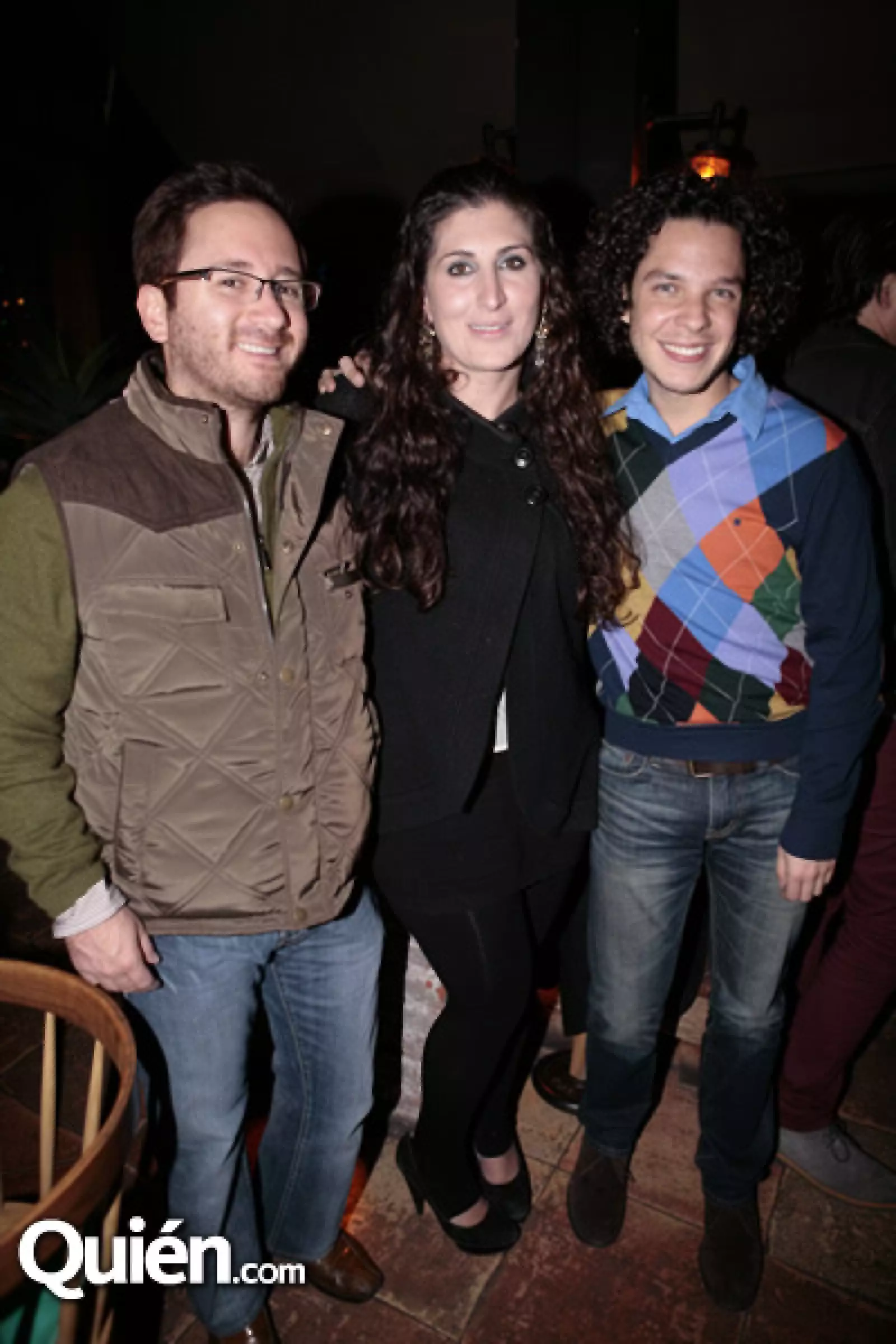 Javier Andino,Esther Shueke,Victor Salinas