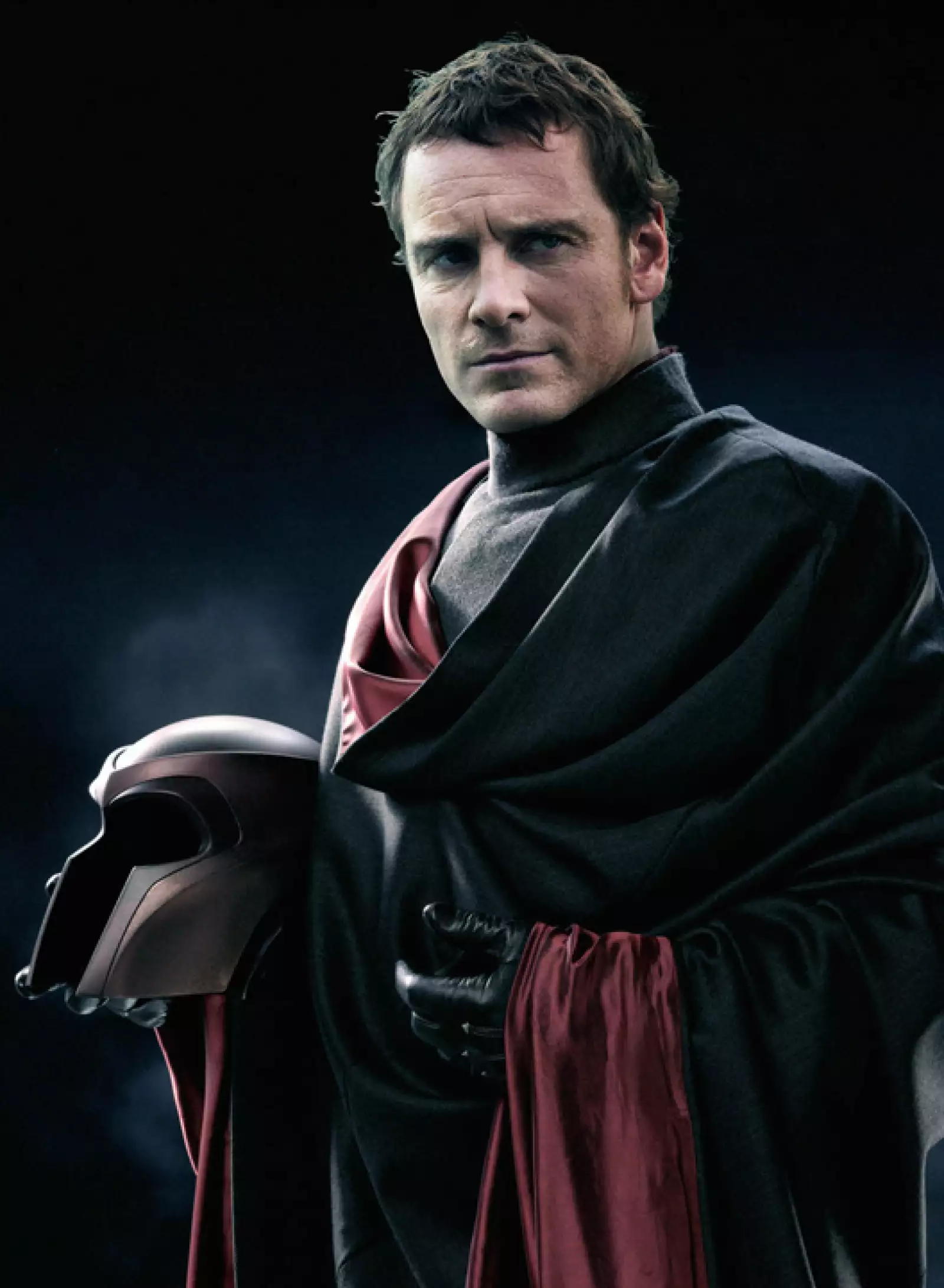 No por nada Michael Fassbender hace de Magneto...el pelirrojo es atracción pura.