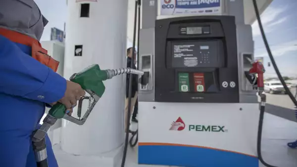 La nueva regulación permite que las estaciones de servicio tengan su propia imagen y marca, como esta gasolinera en Tijuana, de la compañía ECO.