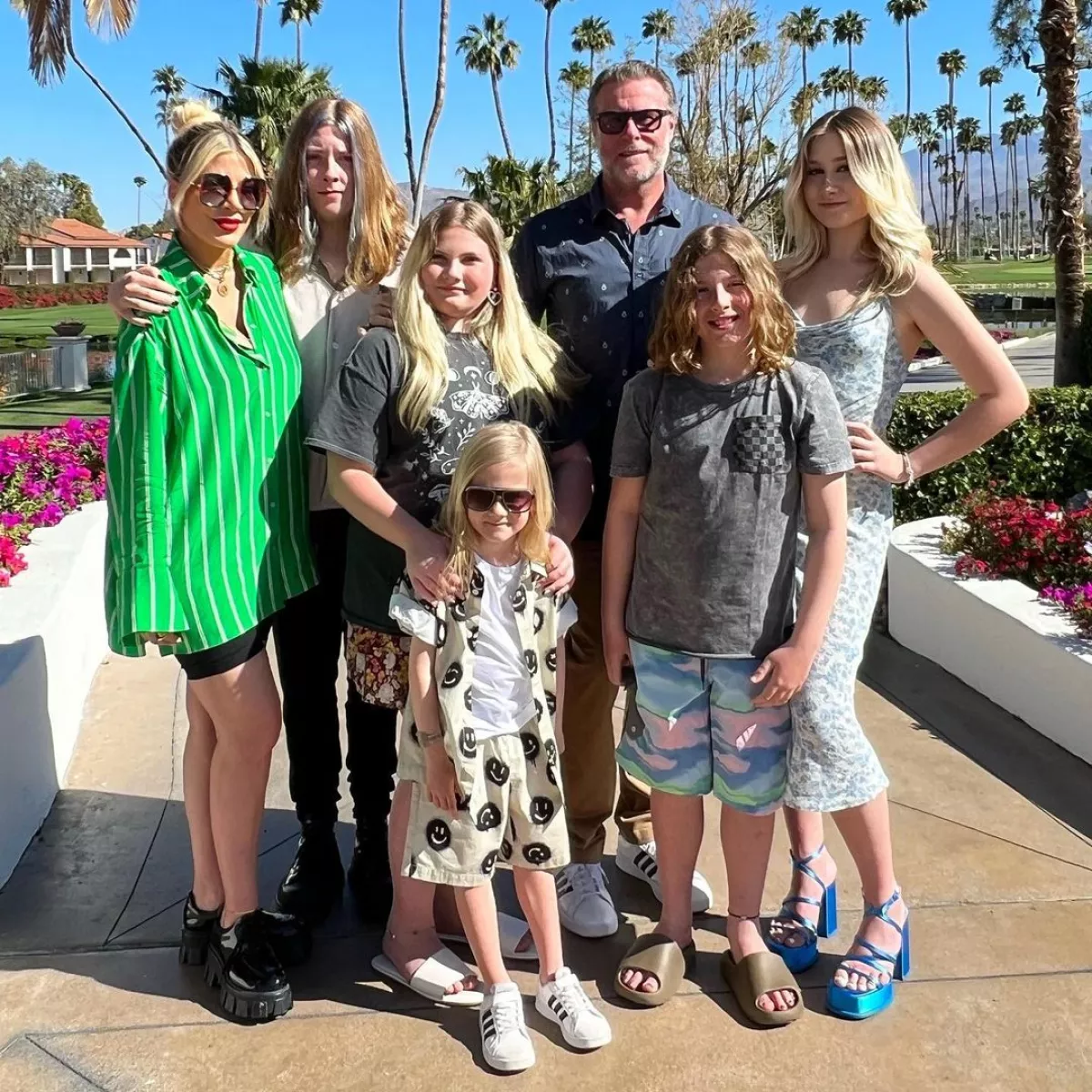 familia-tori-spelling