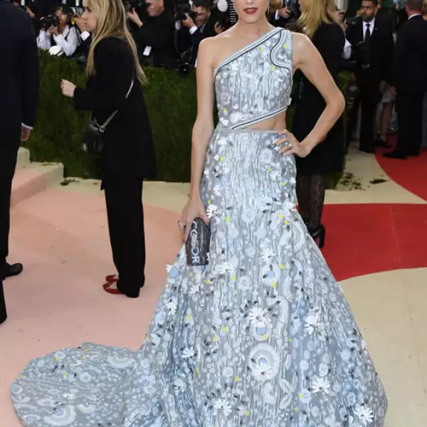 Allison Williams en Brian Atwood.