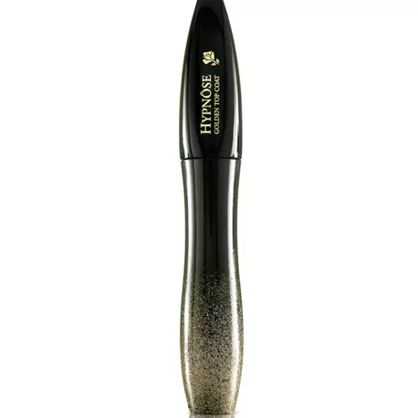 Si buscas realzar tus ojos en invierno, Hypnôse Golden Top Coat de Lancôme es tu mejor opción. Dale más volumen a tus pestañas y agrega un toque de dorado para el look festivo ideal. Liverpool Paseo Interlomas. 450 pesos.