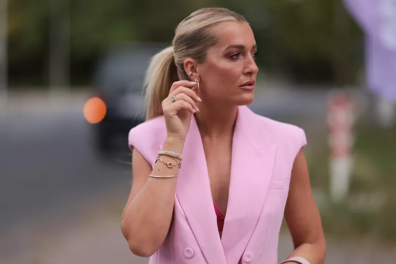 Street Style At Riani Cruise 2023 In Duesseldorf