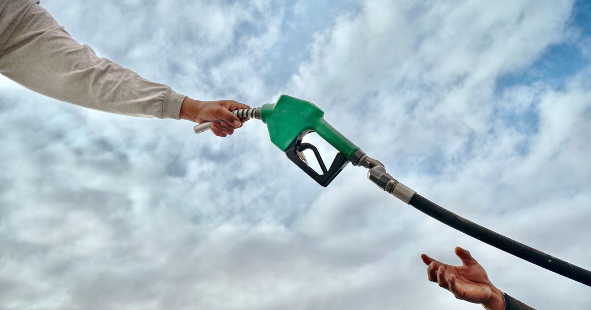 PRECIO DE GASOLINAS: HACIENDA APRIETA EL CINTURÓN A LA PREMIUM