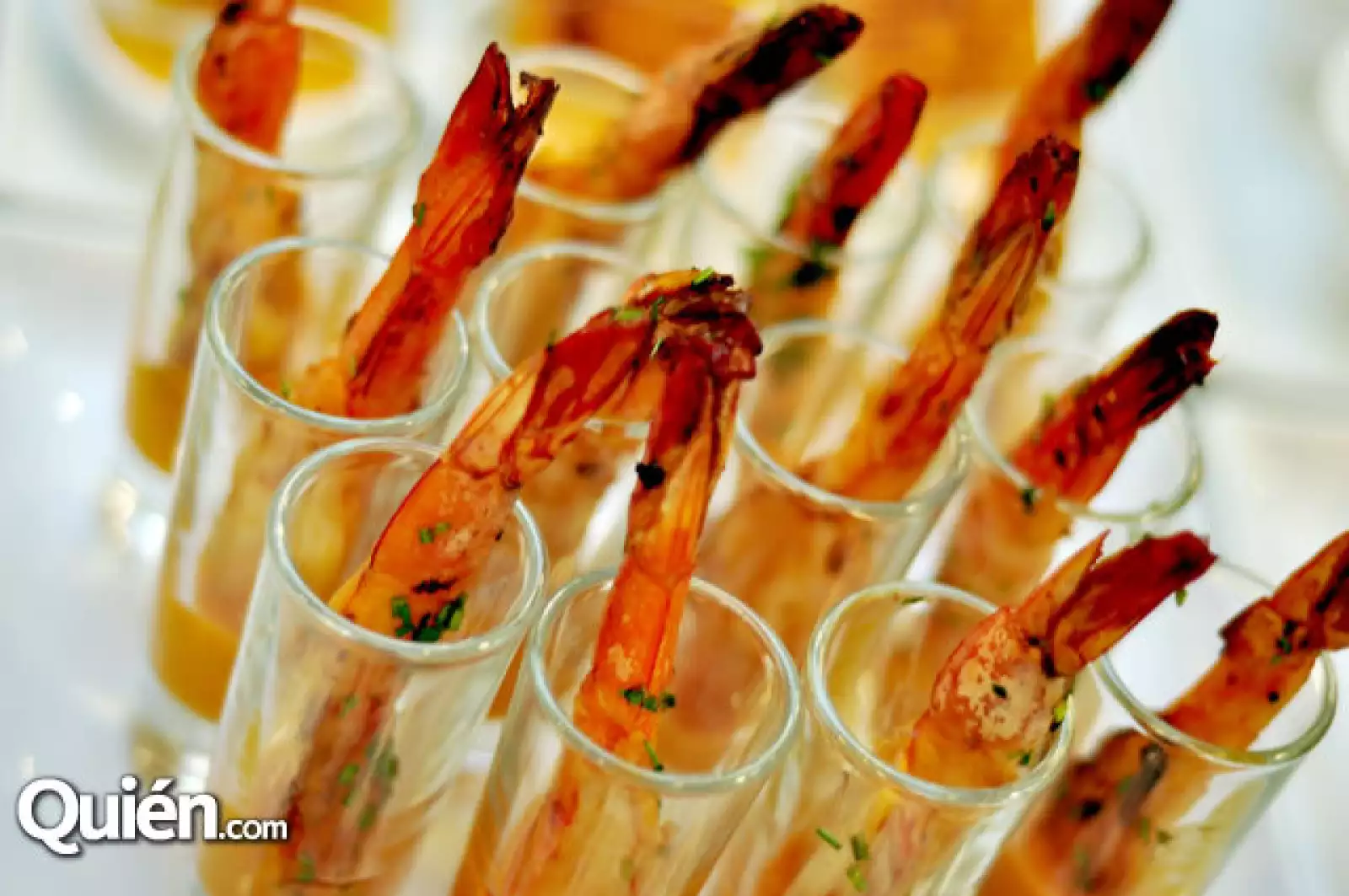 Tane presenta Cata del Mezcal Alacrán en el Palacio de Hierro