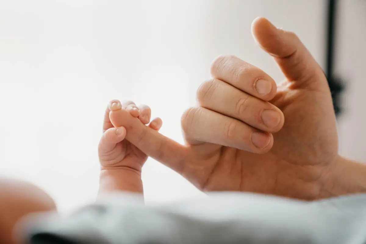 El Senado analiza una reforma para otorgar licencia por paternidad de 30 días