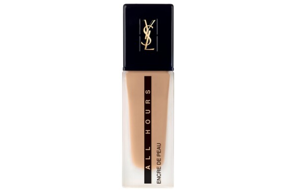 bases-piel grasa-mate-complexion-piel-cobertura-poros-ysl.jpg