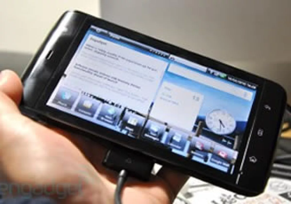 La mini tablet, de 13 cm, es sólo 2.5 cm más grande que el Evo de HTC, que será lanzada esta semana. (Foto: Cortesía Fortune)