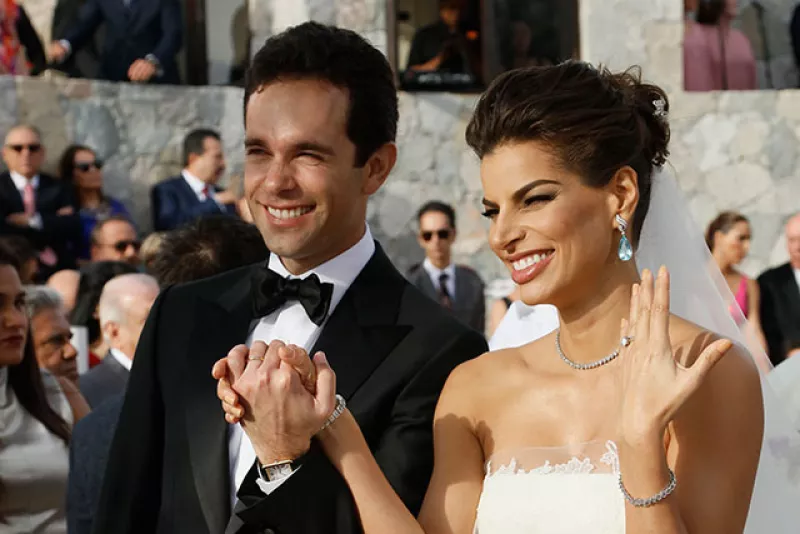 ¡Que vivan los novios!