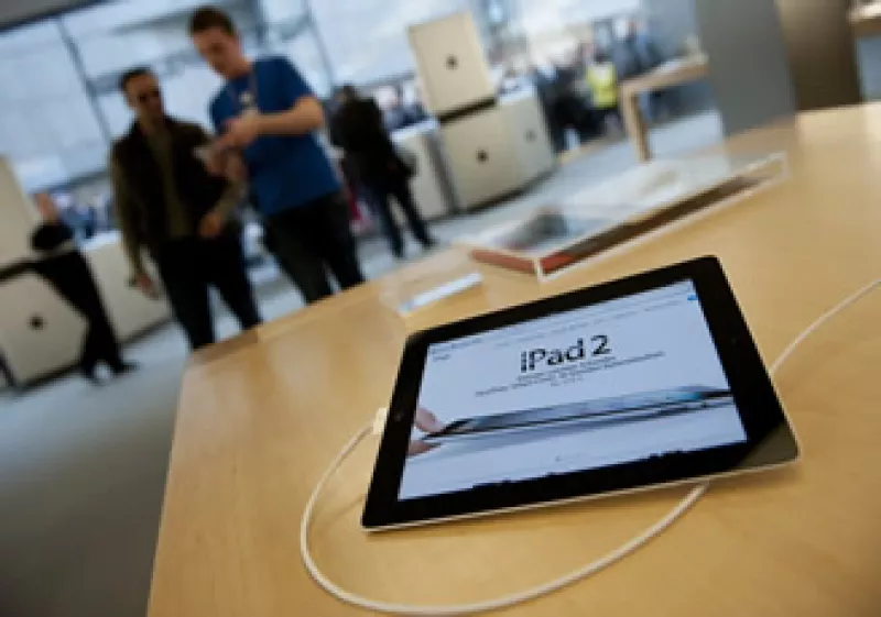 En su reporte, Wu dice que la producción ha mejorado gracias a la exitosa reorganización y conversión de más líneas de producción redirigidas a la iPad 2. (Foto: AP)