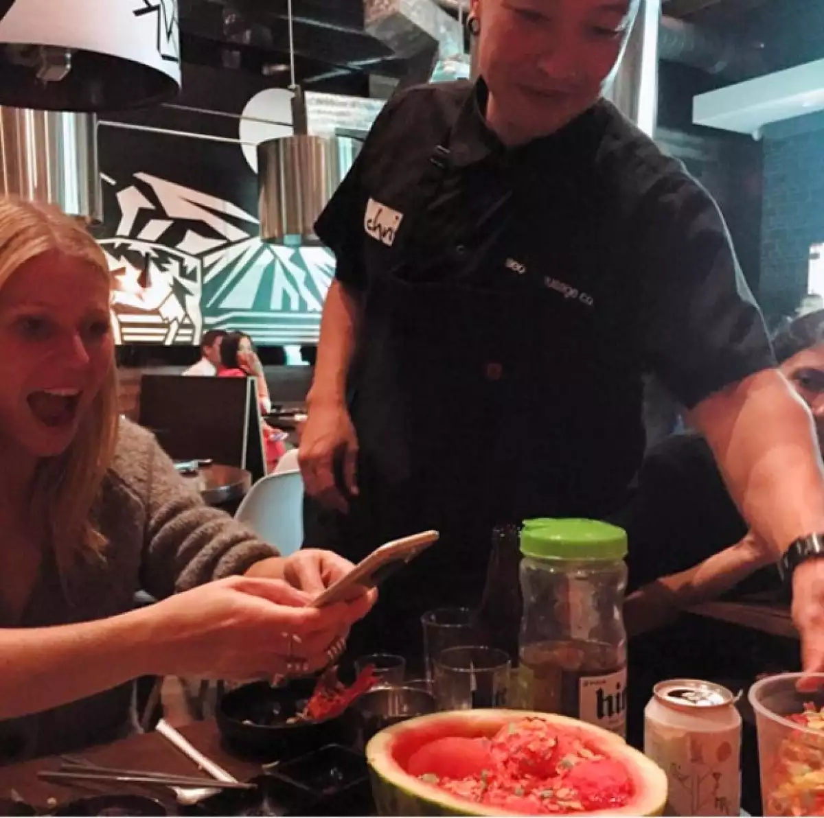 La actriz no pierde oportunidad en tomarle fotos a su comida.