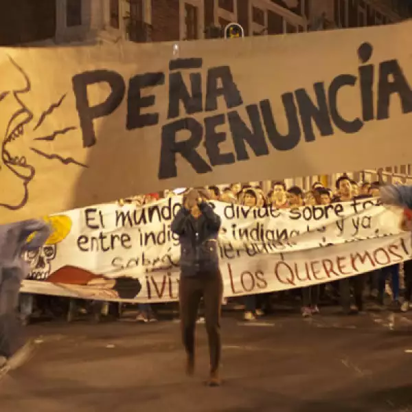 La manifestación recorrió varias calles y avenidas, como Paseo de la Reforma y 5 de Mayo, hasta llegar al Zócalo.