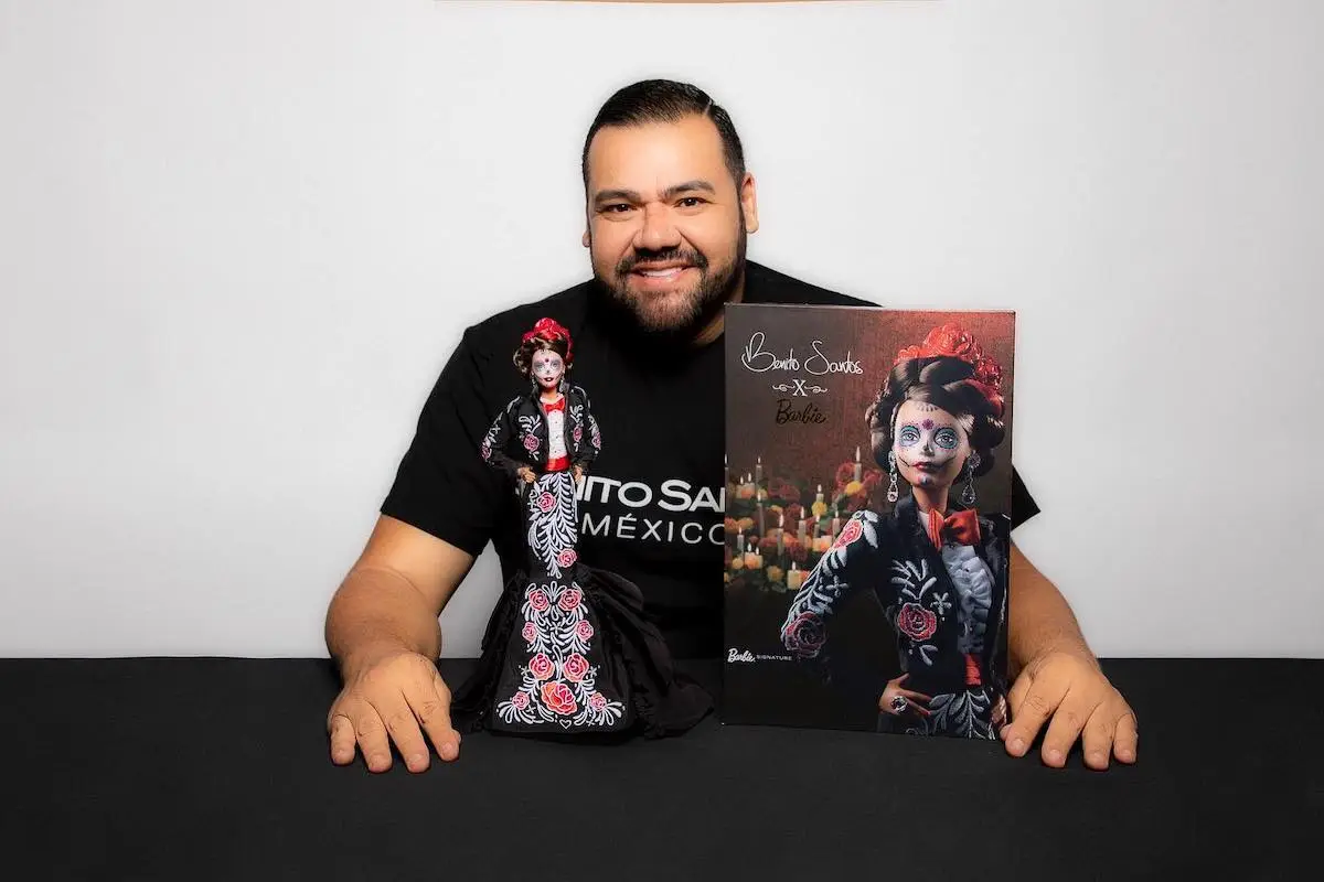 Benirto Santos y Barbie.jpg