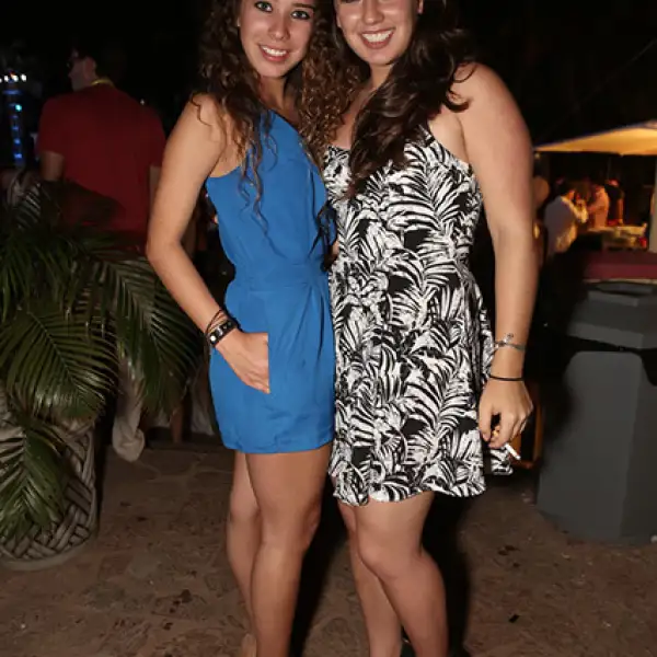 Regina Escobantes,María Zurutuza