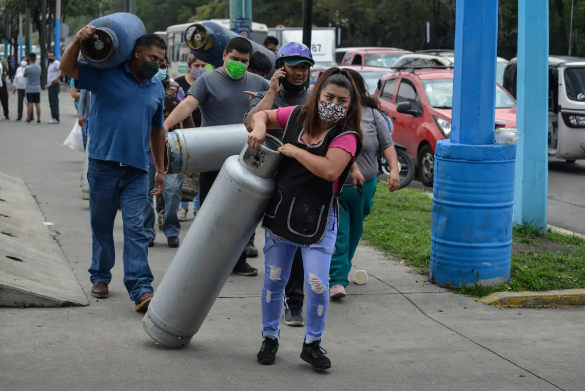 Anuncian fin del paro de gaseros gas LP