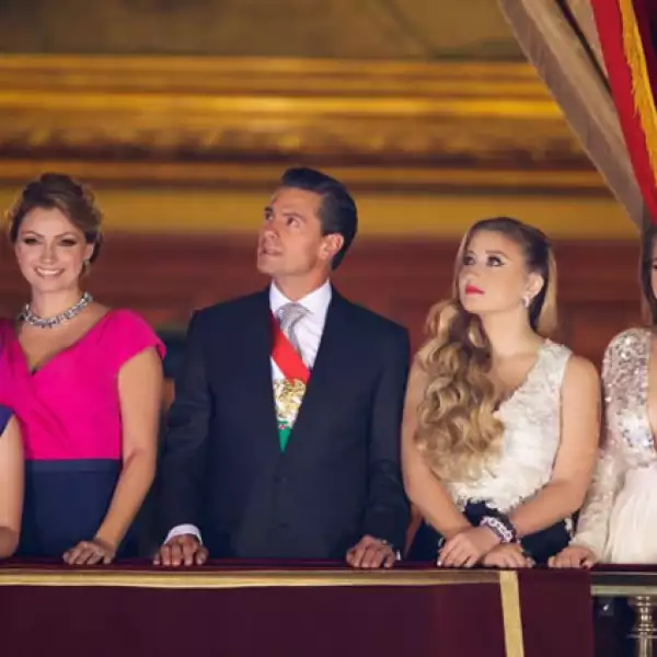 Brilló por su ausencia Paulina Peña, quien se encuentra de viaje por Europa.