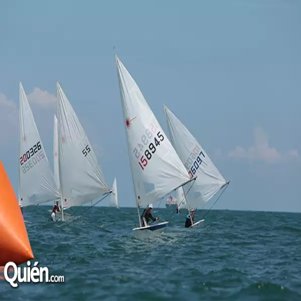 Julie Maeva,Leopoldo Seifert,Diego David