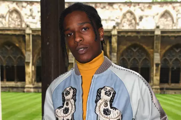 A$AP Rocky tiene 27 años.