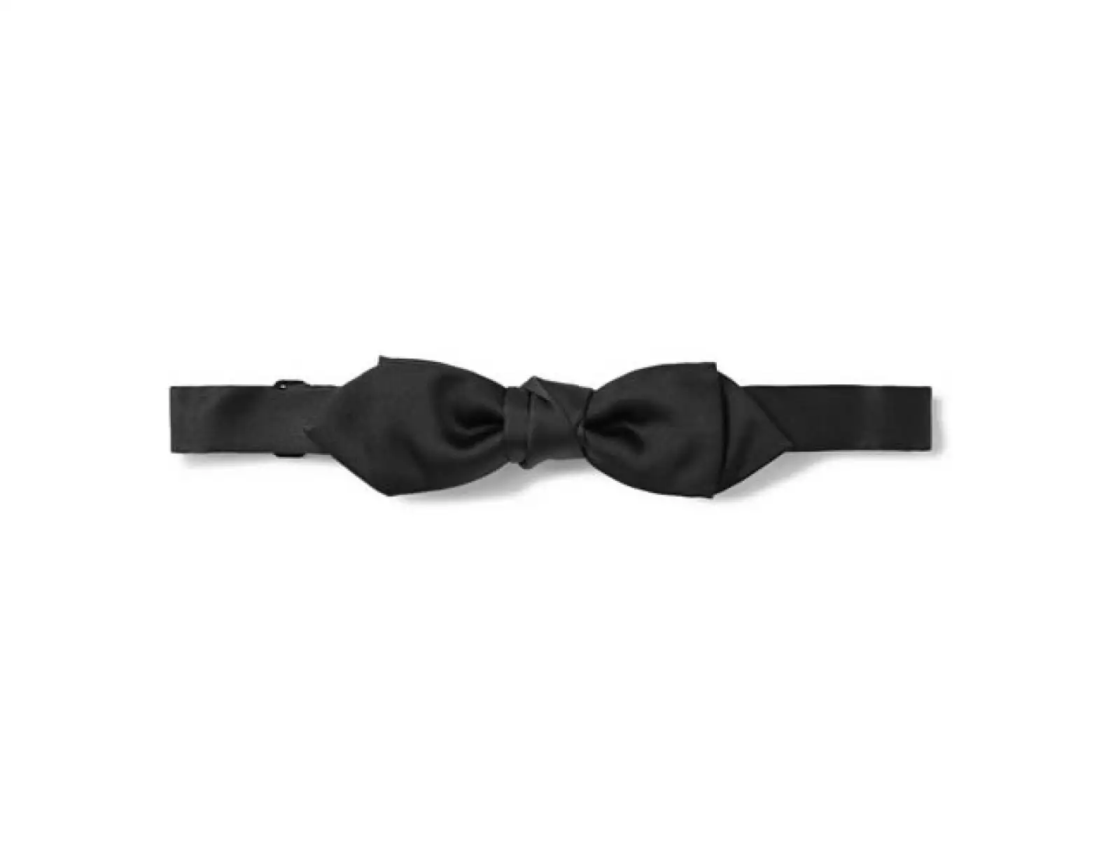 Y claro, seguro tienes varios eventos a los que no puedes ir mal vestido, para eso te recomendamos que siempre tengas un bow tie. Nunca te verás mal con uno.