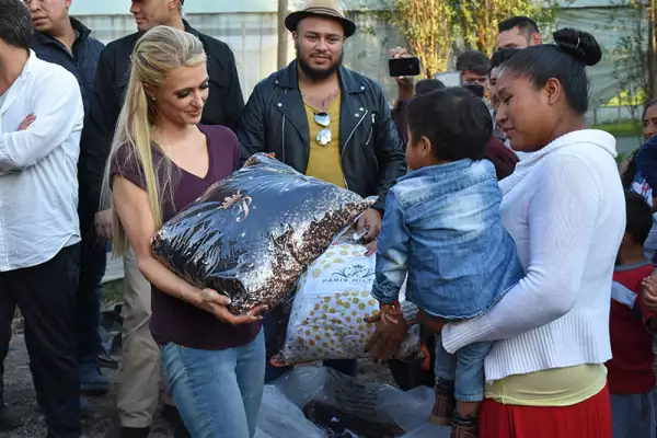 Paris Hilton Visits Reconstruction in Xochimilco