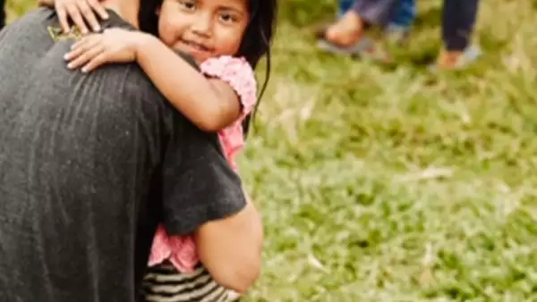 Mediante un video, el cantante confesó que ha sido una de las experiencias más sorprendentes y poderosas que ha vivido. Asegura que lo ha ayudado a madurar.