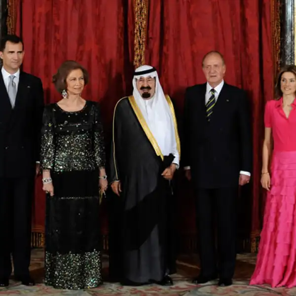 Con los reyes de España también convivió en distintas ocasiones. Esta es una imagen tomada en el palacio de Madrid.