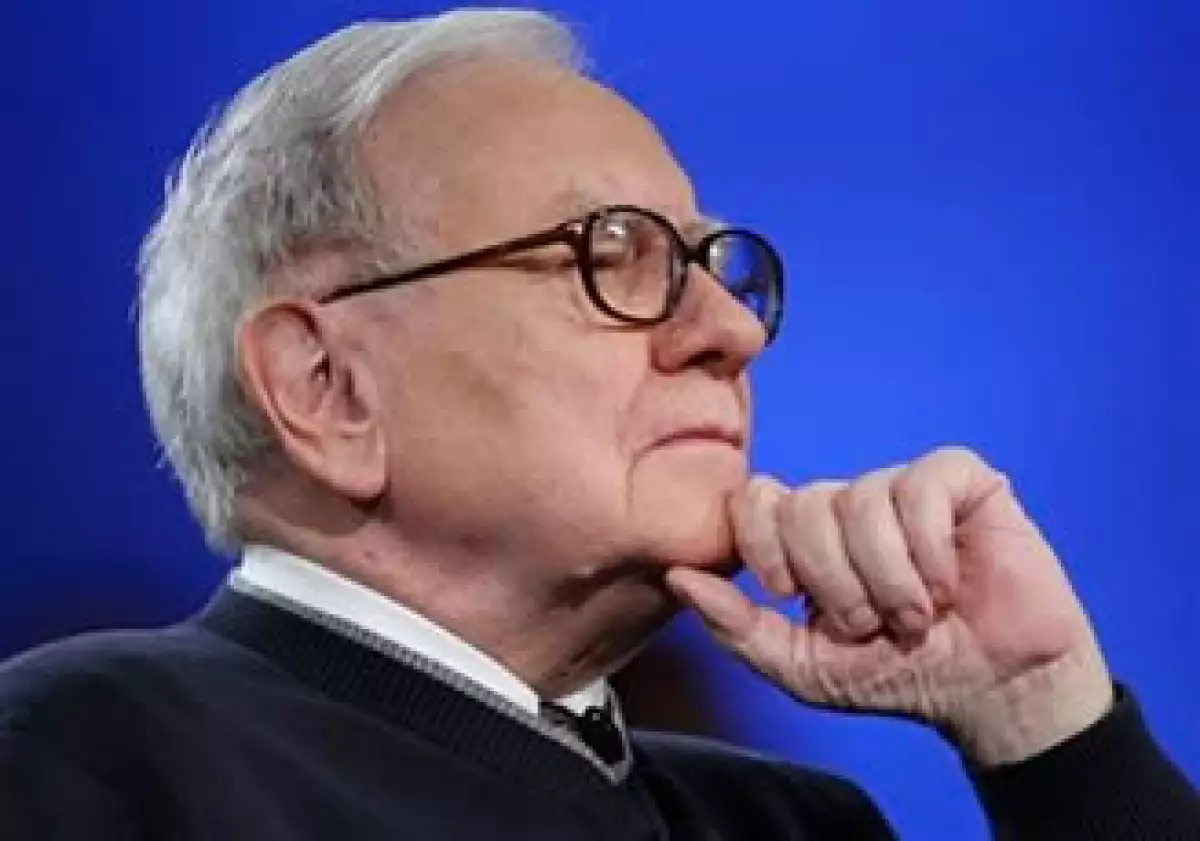El multimillonario y accionista mayoritario de Goldman Sachs ofreció su apoyo para las pequeñas y medianas empresas estadounidenses. (Foto: AP)