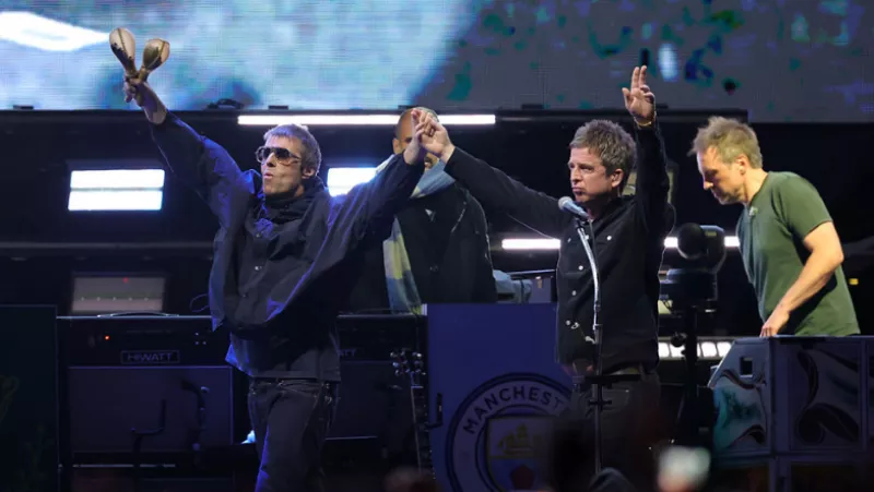 reunion de oasis .png