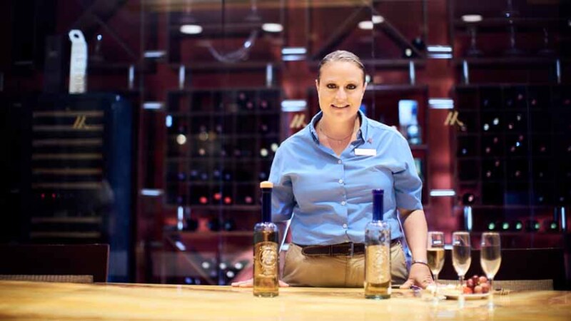La cata de Tequila es dirigida por la sommelier francesa, Audrey Formisano.