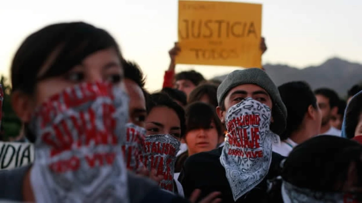 Marcha de estudiantes contra la violencia