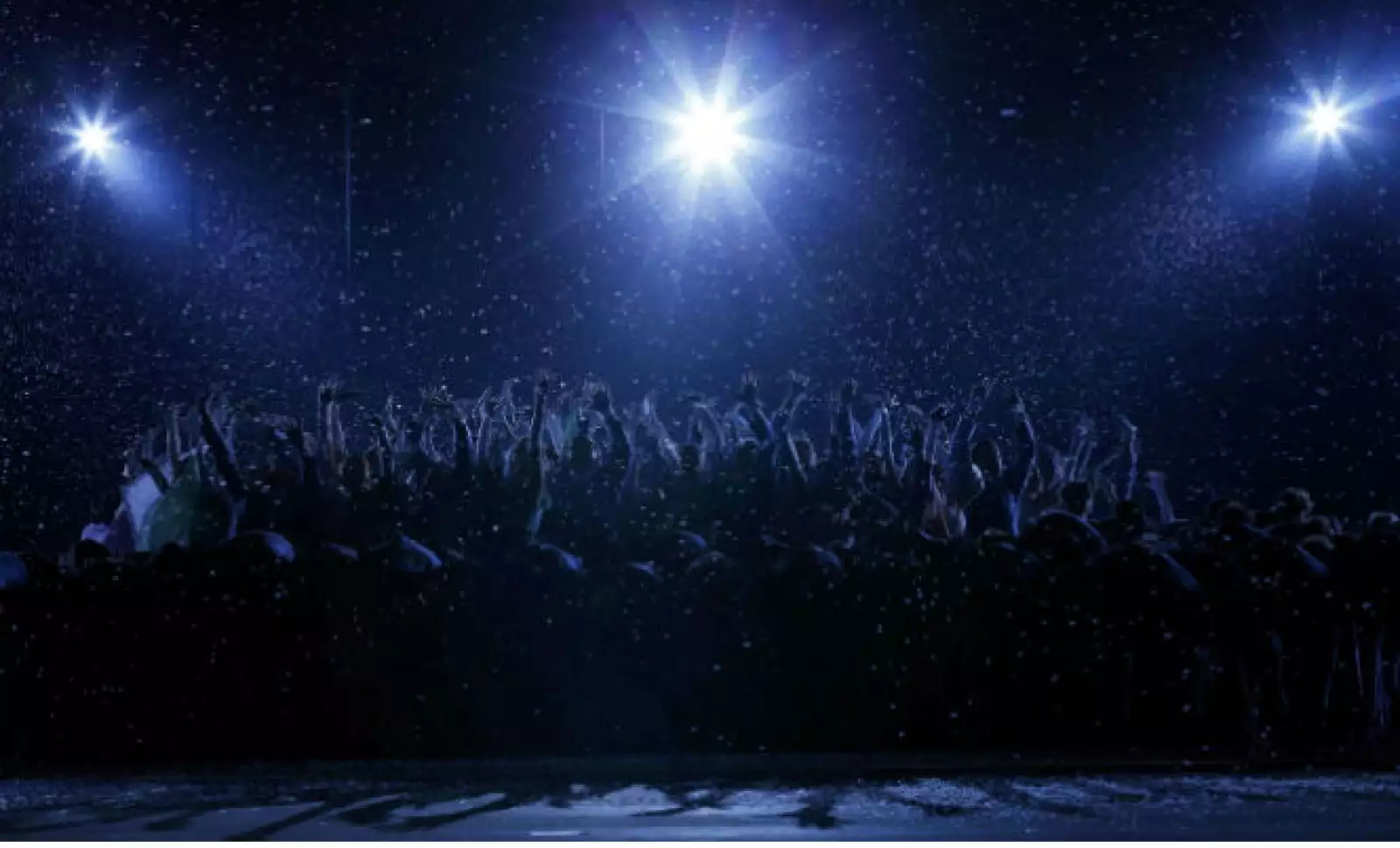 Bailarines del teatro Bolshoi escenificaron el clásico de Leon Tolstoi, La Guerra y la Paz, mientras El Lago de los Cisnes de Tchaikovsky también se hizo presente