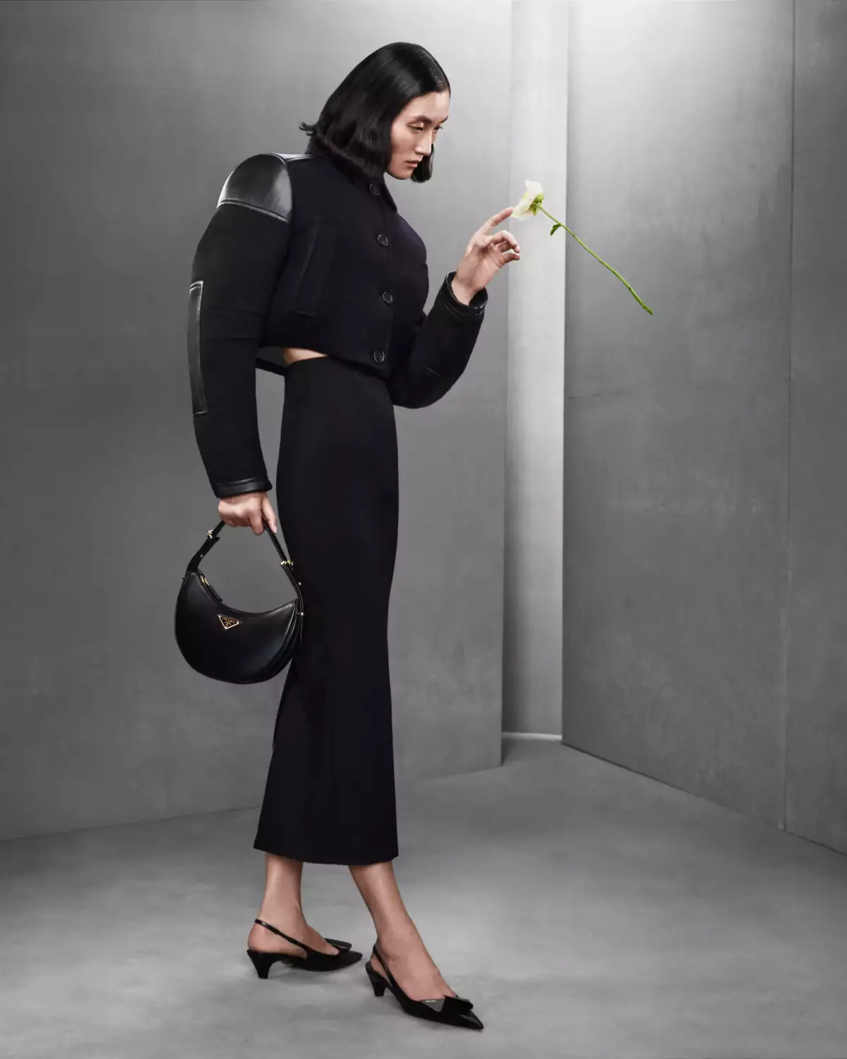 1080x1350_PRADA_FW23_COLLATERAL_ON_MODEL_STILLS_052.jpg