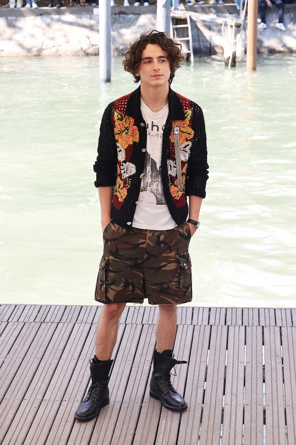 Timothée Chalamet es el primer hombre en aparecer solo en la portada de Vogue británica