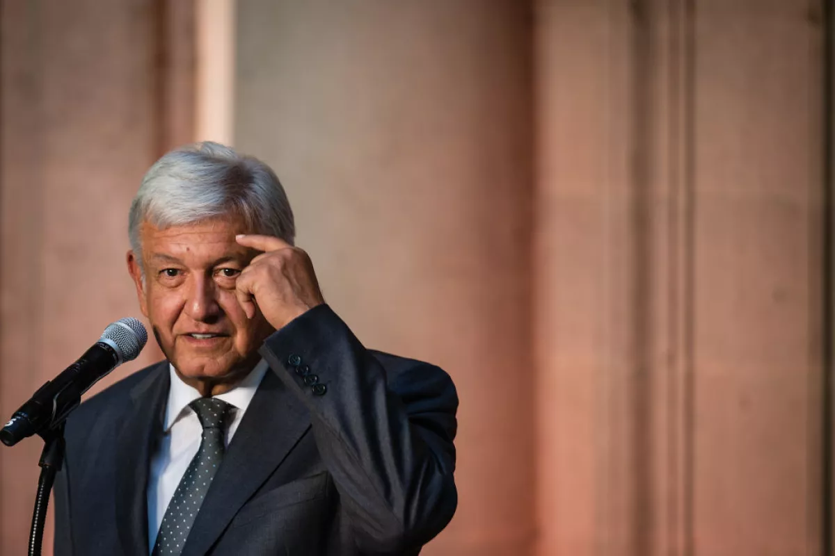 Andres Manuel Lopez Obrador beisbol