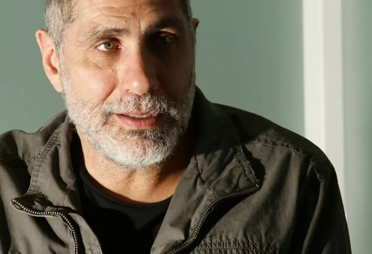 El cineasta trabajará nuevamente junto al actor estadounidense en la cinta The Tiger.