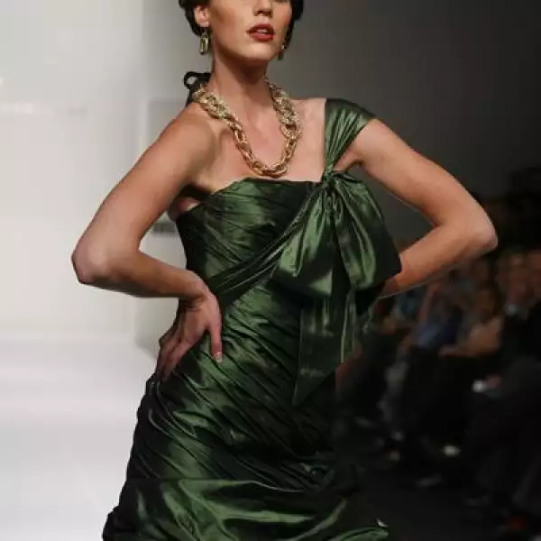 Desfile Alberto Rodríguez