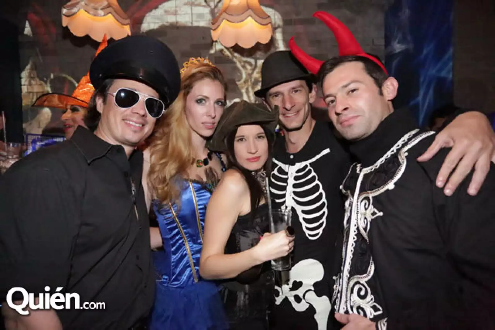 Arturo Elizundia,Vania Niño,Diana Graham,Rodolfo Salcedo,Franco Cusi