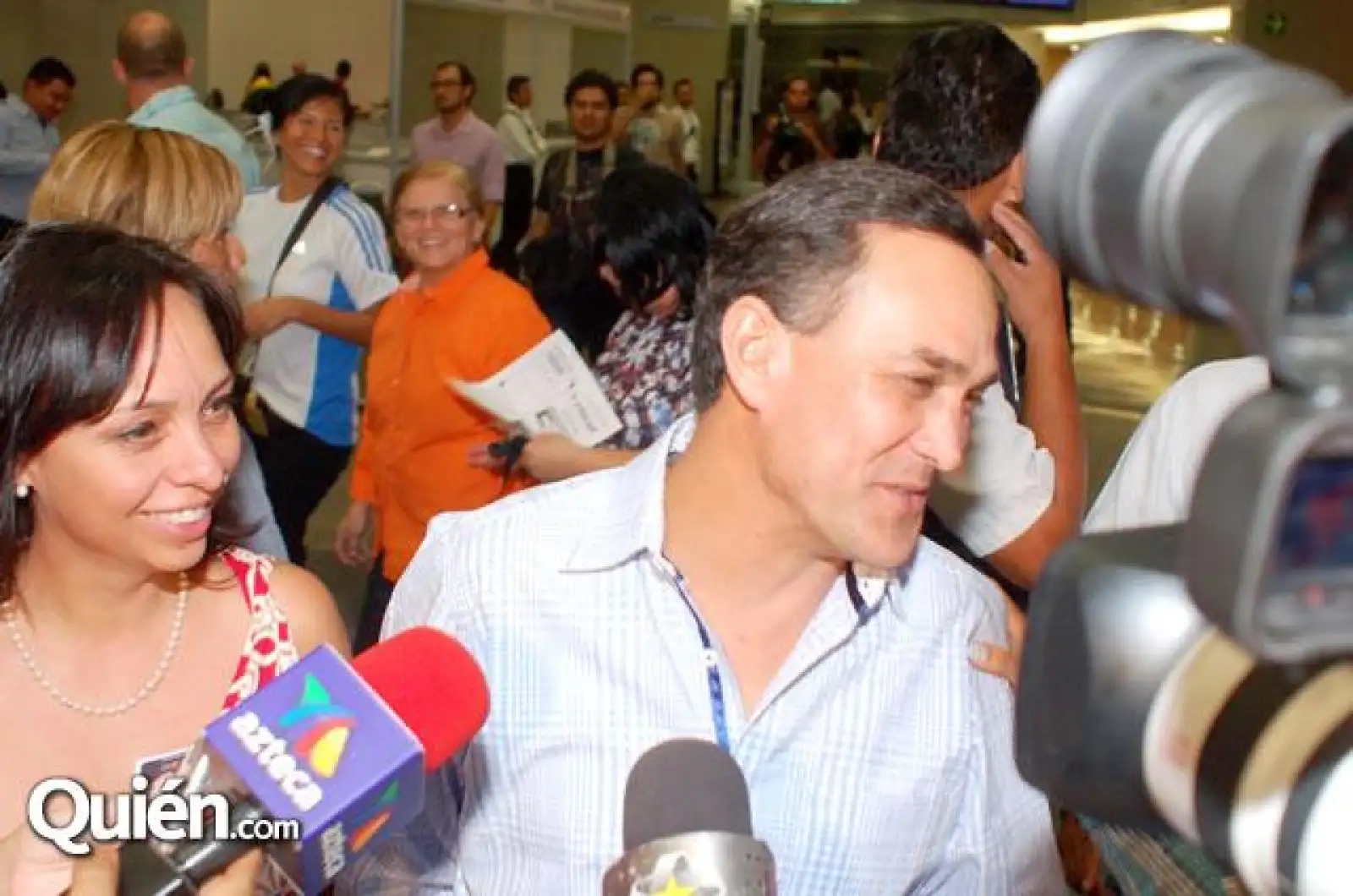 Fernando Larrazabal y su esposa