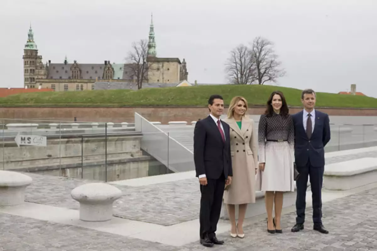 El presidente mexicano y su esposa estuvieron con la realeza danesa en una visita de Estado.