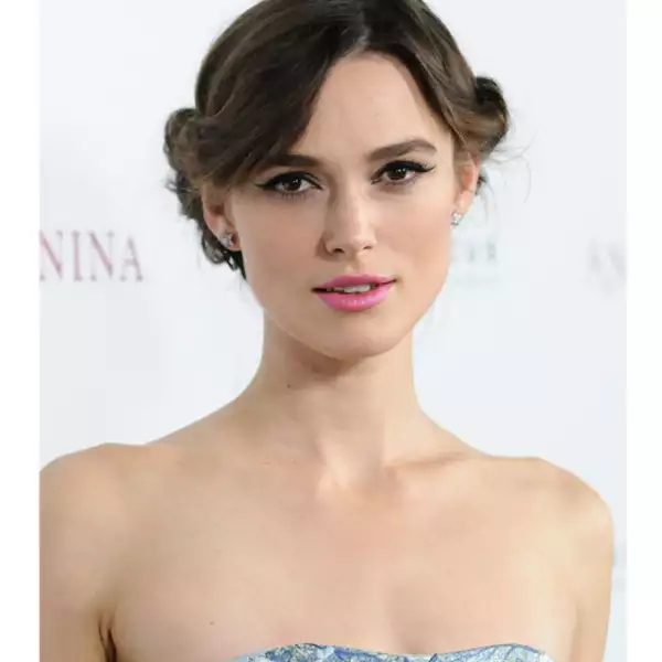 Cat eyes + labios rosas = combio perfecto.