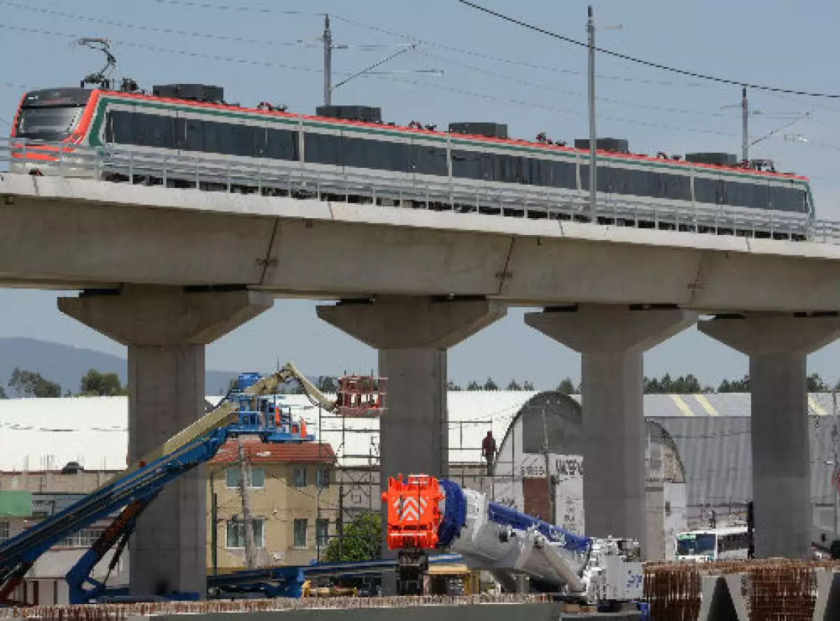 Tren Interurbano M�xico-Toluca